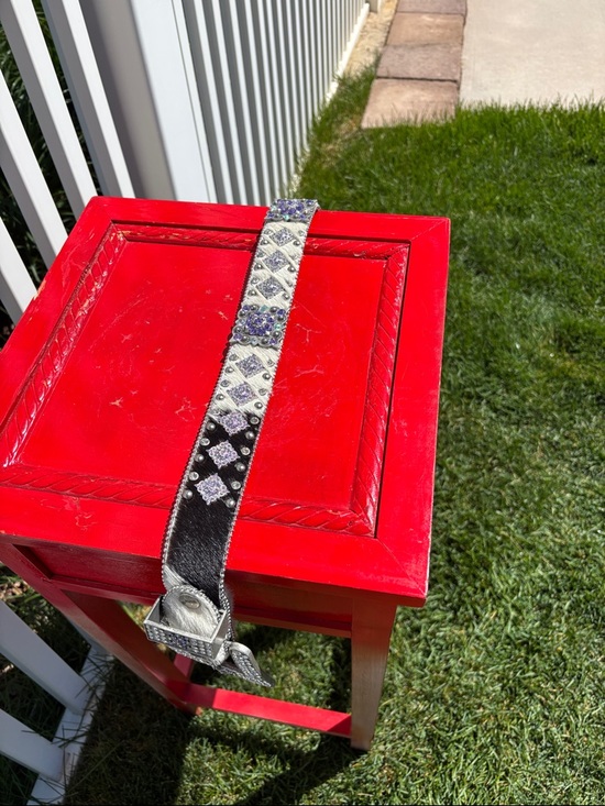 B H W Bling Cowhide Belt, Size L, 34” to First Setting, 38” to Last Setting, EUC